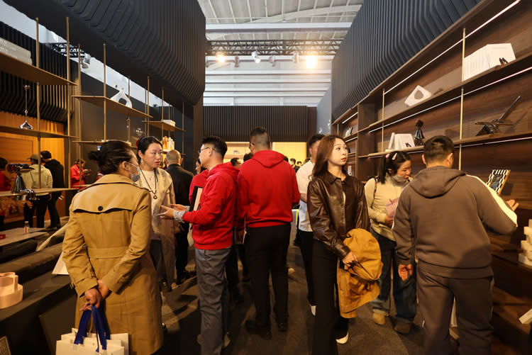 壹号娱乐全屋定制亮相沈阳家博会，，，，，誊写各人居时代新篇章